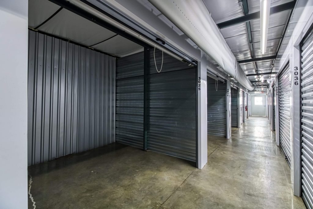 indoor storage units Starkville MS